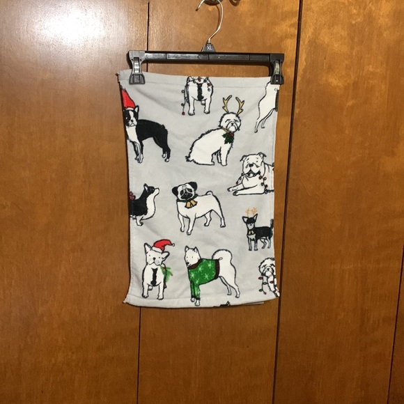 JINGLES & JOY- Seasonal- DOGGIE 🐶 HOLIDAY🎄 Bath Towel Set - Picture 5 of 14